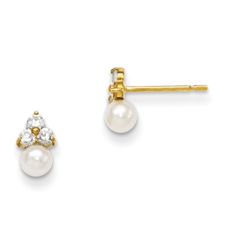 Diamond Essence Round Brilliant stone 0.10 ct each, set in group of three in floral arrangement and round freshwater cultured pearl makes a perfect post earrings for little ears. 0.60 cts.t.w. set in 14K Solid Yellow Gold.