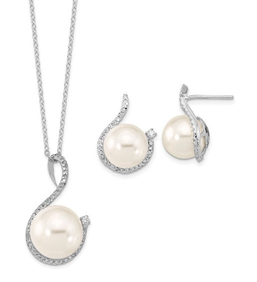 Diamond Essence Pearl Set with Round Brilliant Melee, 1 Cts.t.w. set in Platinum Plated Sterling Silver.