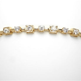 7" long, Lovely formation of round stones set in alternate prong and square bezel setting. A unique piece to match your personality - 4.0 Cts. T.W.