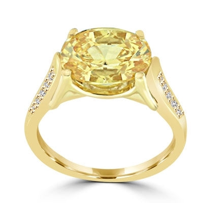 ring with 4ct canary diamond and mellee on sides