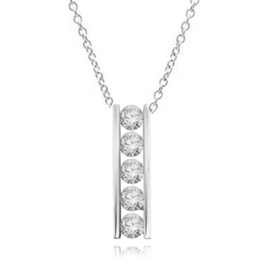 2.5ct round briiliant stone pendant in white gold