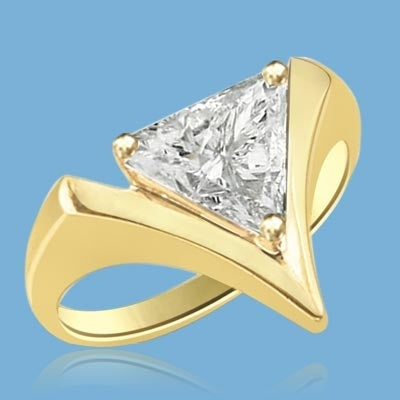 2.0 Dia. Carats Trilliant Cut Diamond in yellow gold
